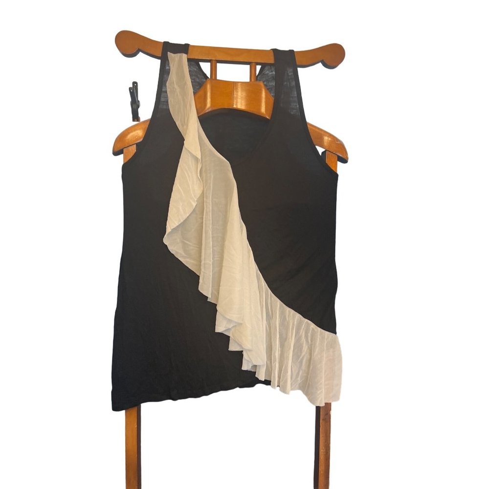 NWT Finn&Clover Black and White sleeveless shirt Size L